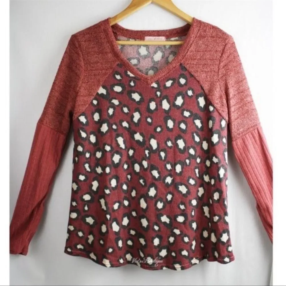 Burgundy Leopard print Color Block TOP - Picture 5 of 8